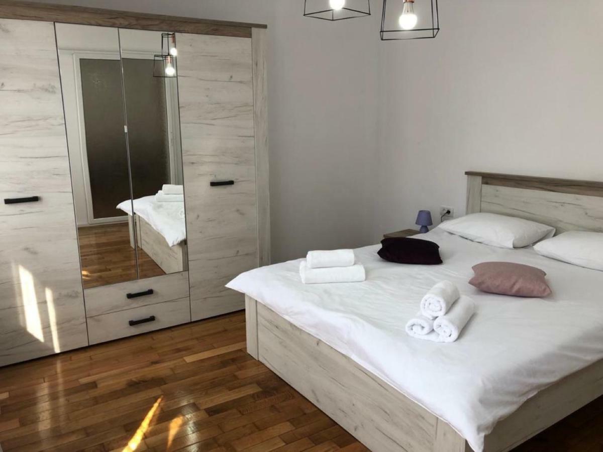 Casa Alise-Luise Apartment Brasov Exterior photo